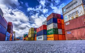 containers de navio no porto